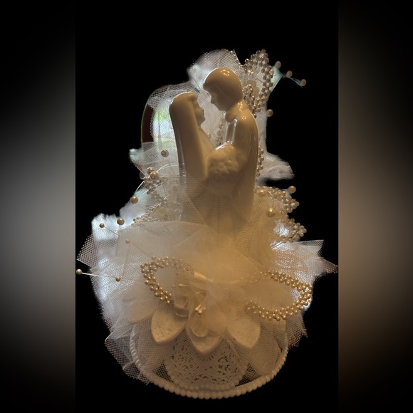 Other | Vintage Wedding Topper | Poshmark